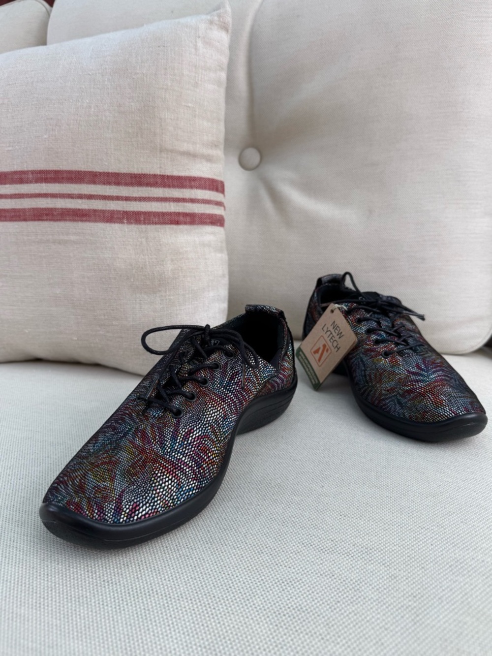 Sz39 New Arcopedico Lanin Lace-Up Flats in Box